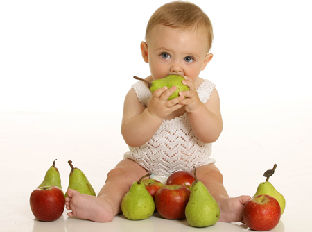 Những cách đơn giản để giúp cho bé từ 3 đến 6 tháng tuổi có thể phát triển toàn diện 5 giác quan