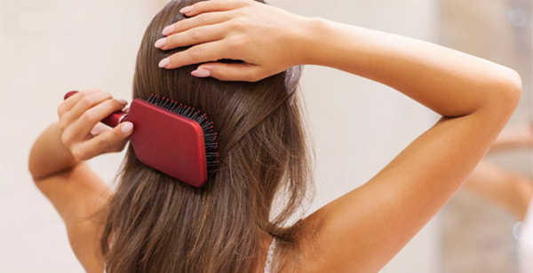 Cải thiện 5 vấn đề về sức khỏe chỉ nhờ việc chải tóc mỗi ngày