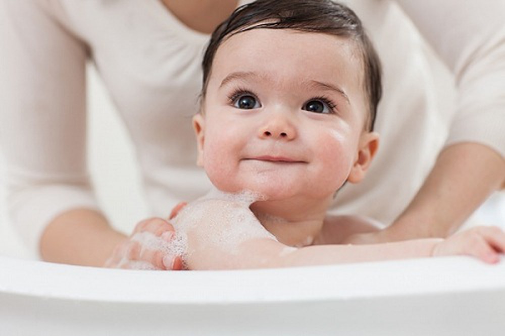 Nếu tắm cho trẻ vào những thời điểm này sẽ gây hại cho sức khỏe của trẻ