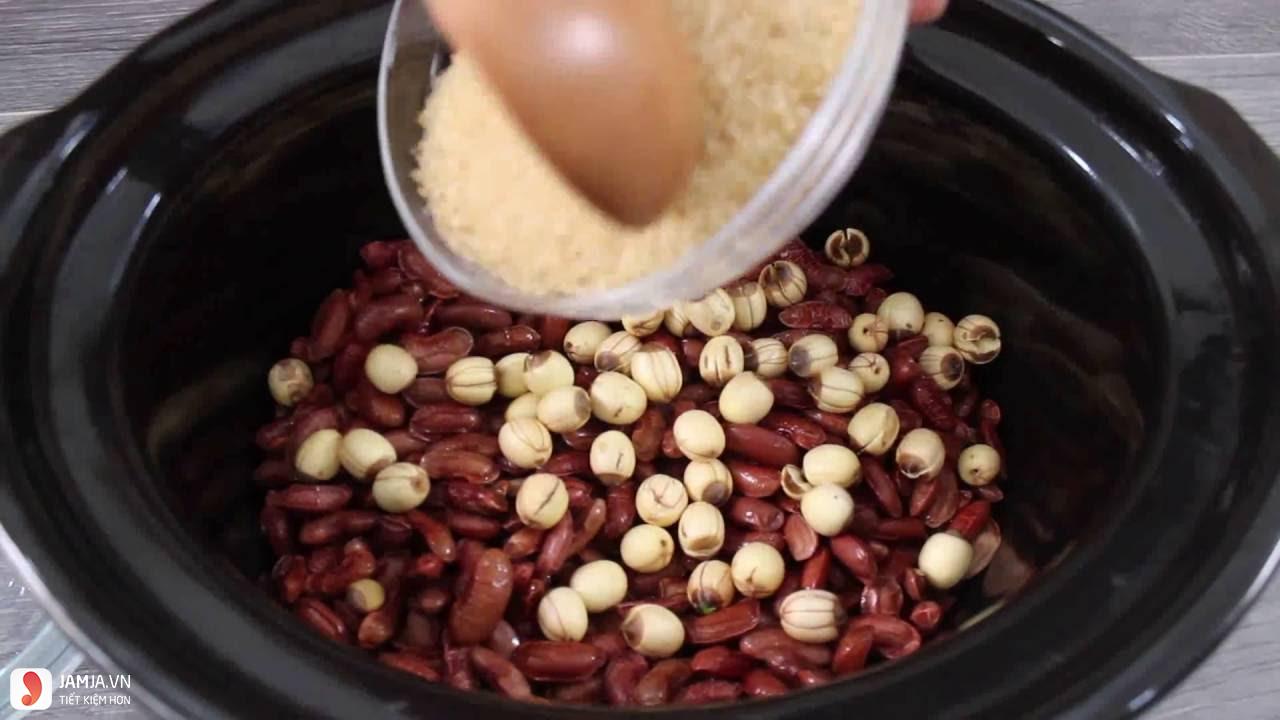 Cách làm món chè hạt sen đậu đỏ thơm ngon, còn tốt cho sức khỏe