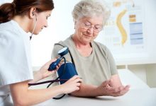 Hướng dẫn cách giảm cao huyết áp cho người cao tuổi
