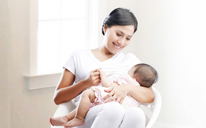 Những tác dụng tuyệt vời của sữa non với trẻ sơ sinh