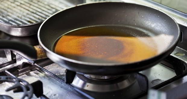 2 sai lầm khi nấu ăn có thể tạo ra chất độc gây ung thư mà nhiều người đang mắc phải