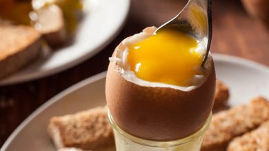 Ăn trứng gà sống có tốt không?